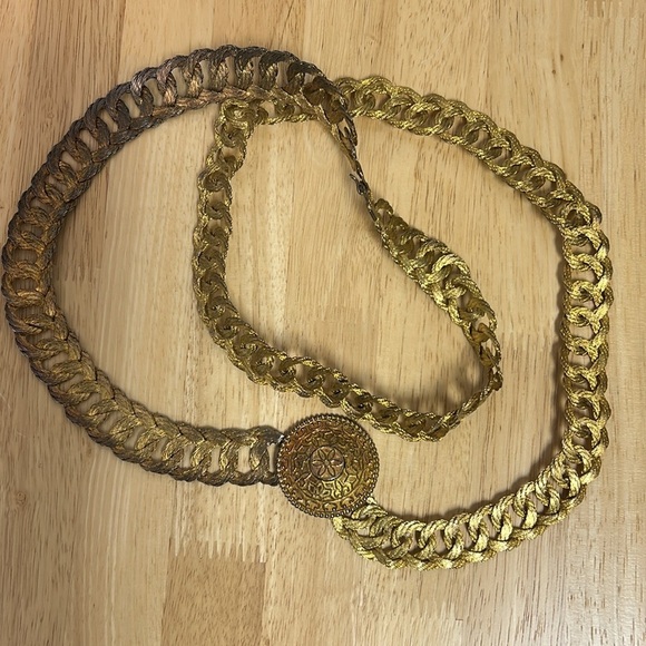 VINTAGE WOVEN/TWISTED METAL WIRE BELT GOLD TONE ADJUSTABLE - Picture 1 of 8